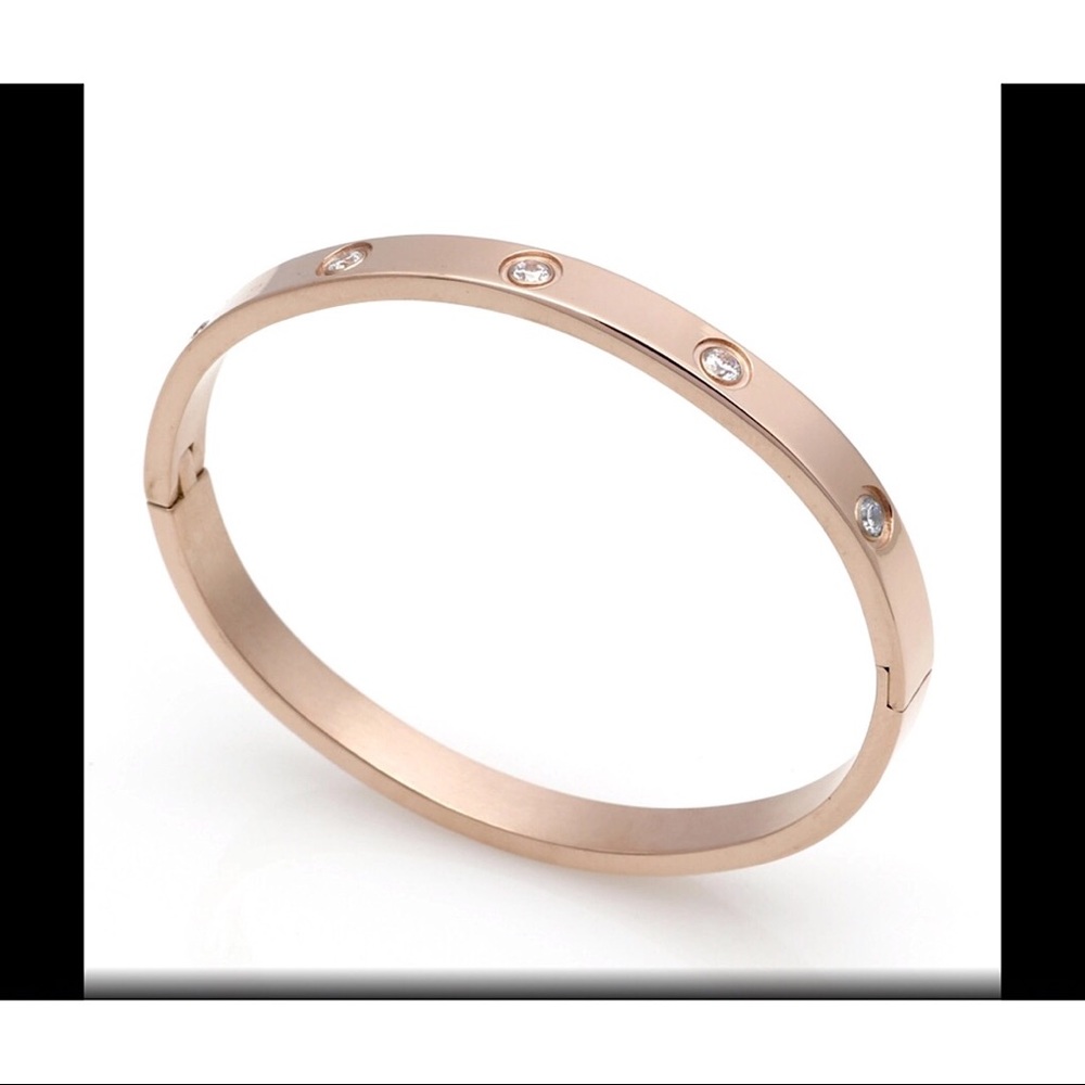 💥SALE ❤️Love crystal cuff bracelet, rose gold